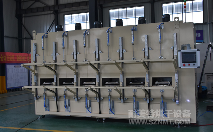 電容行業自動化對接工業烘箱